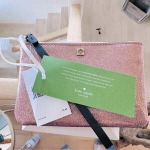 Kate Spade - Mavis Street Tech-smart Wristlet in rosegold glitter, NWT
